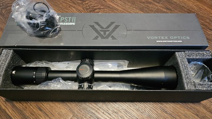 BNIB Vortext Viper PST Gen II 5-25 MRAD FFP