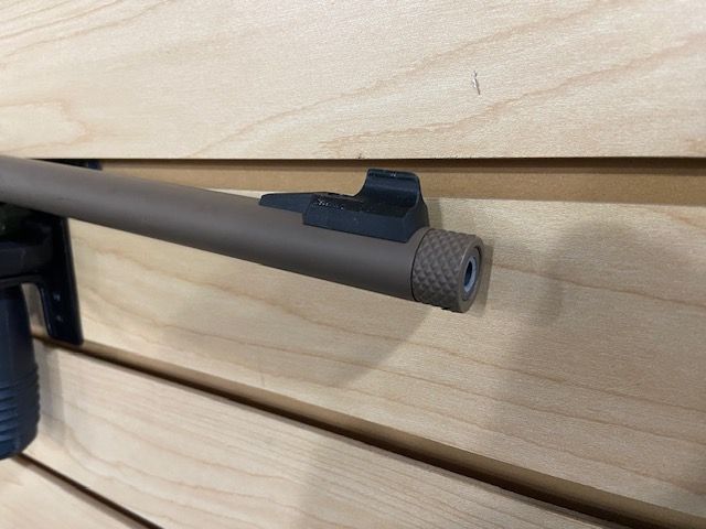 Winchester Wildcat 22LR Semi-Auto Rifle / E75003102 5