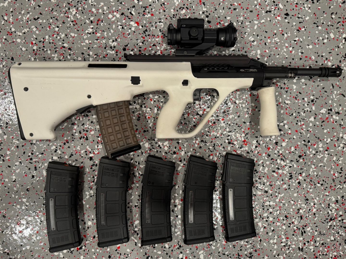 Steyr Aug A3 M1 + Mags/Optic