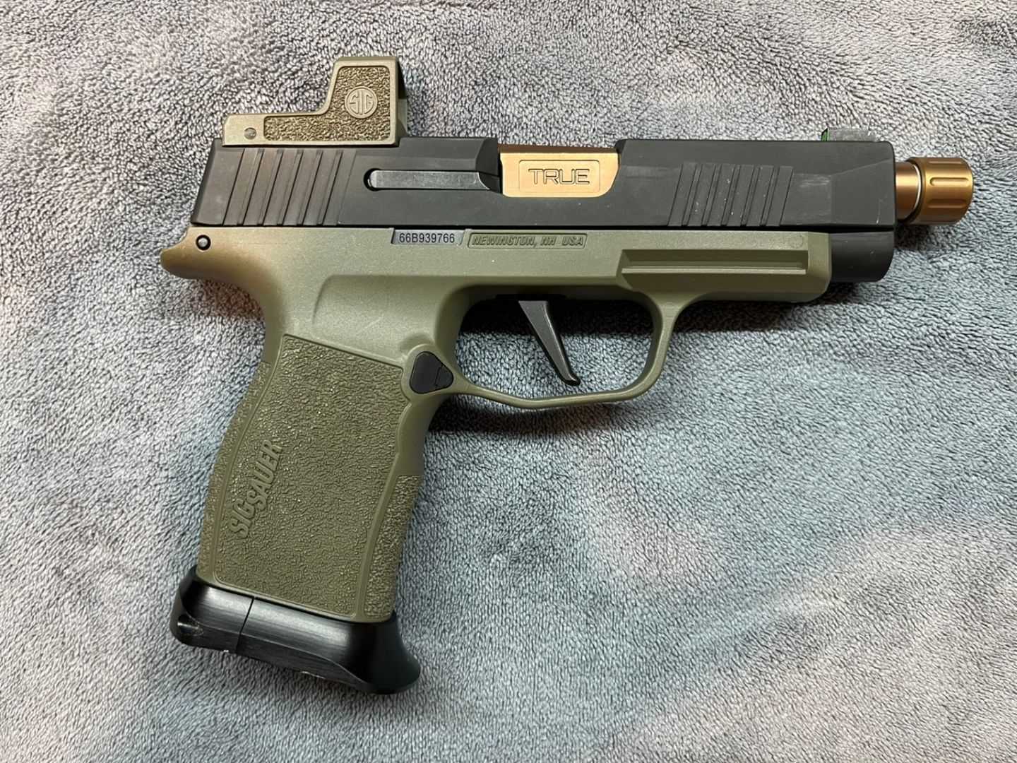 Sig P365XL w/ accessories 2