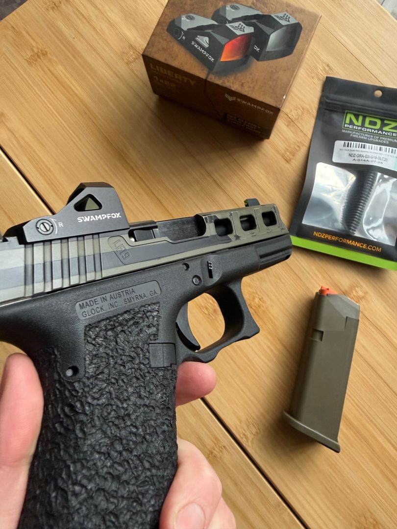 Custom Gen 3 Glock 19 LFA Slide Swampfox Liberty Optic Red Dot 3