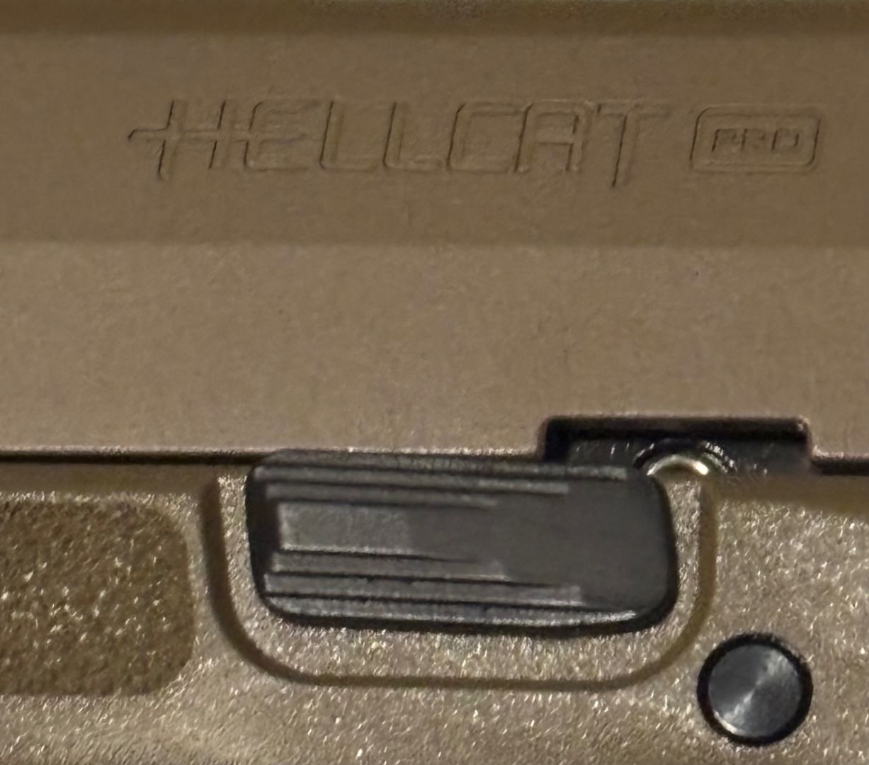 Springfield Hellcat PRO 9mm 3.7" FDE OSP w/CT optic, 5 mags, bag 3