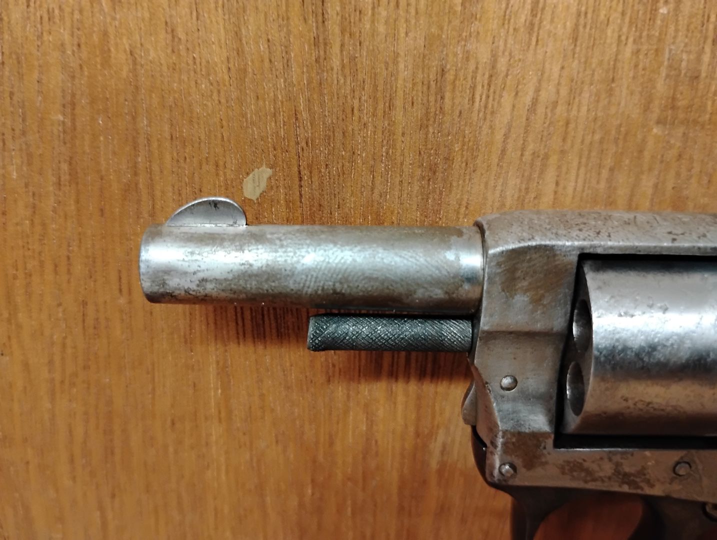 Harrington & Richardson - Victor 22LR / SHORT Revolver 5