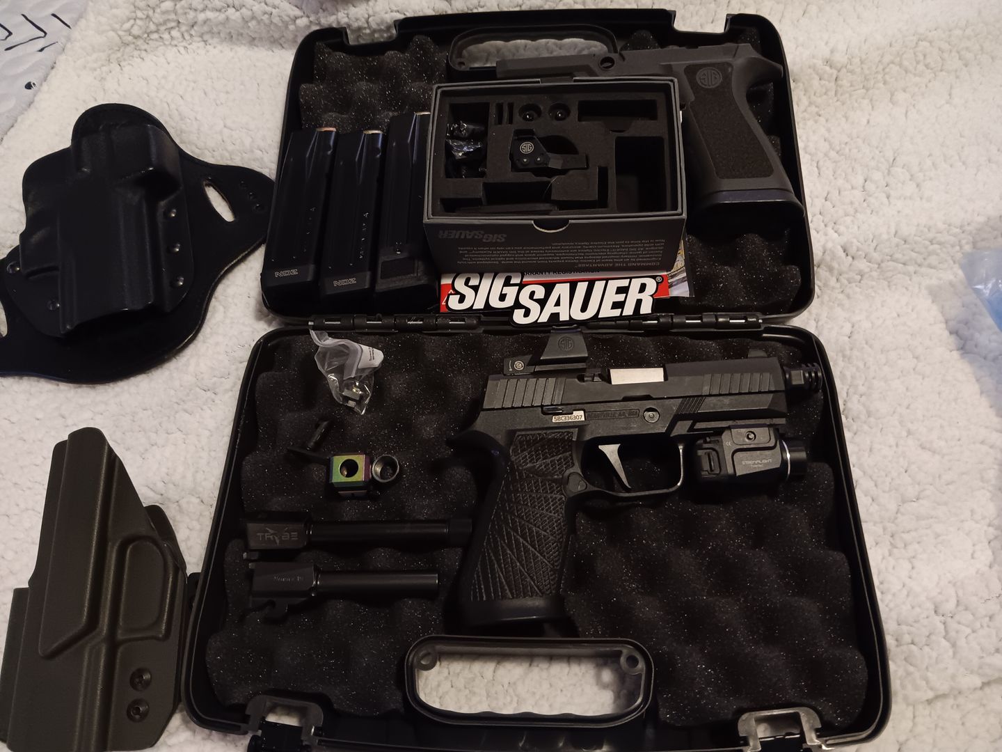 Sig Sauer 320 X carry (gen 1) package like new with tons of extras 4