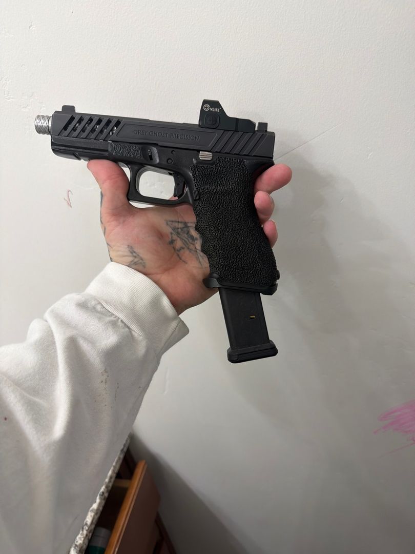 Custom Glock 17 gen 4 with cvlife red dot for trade 
