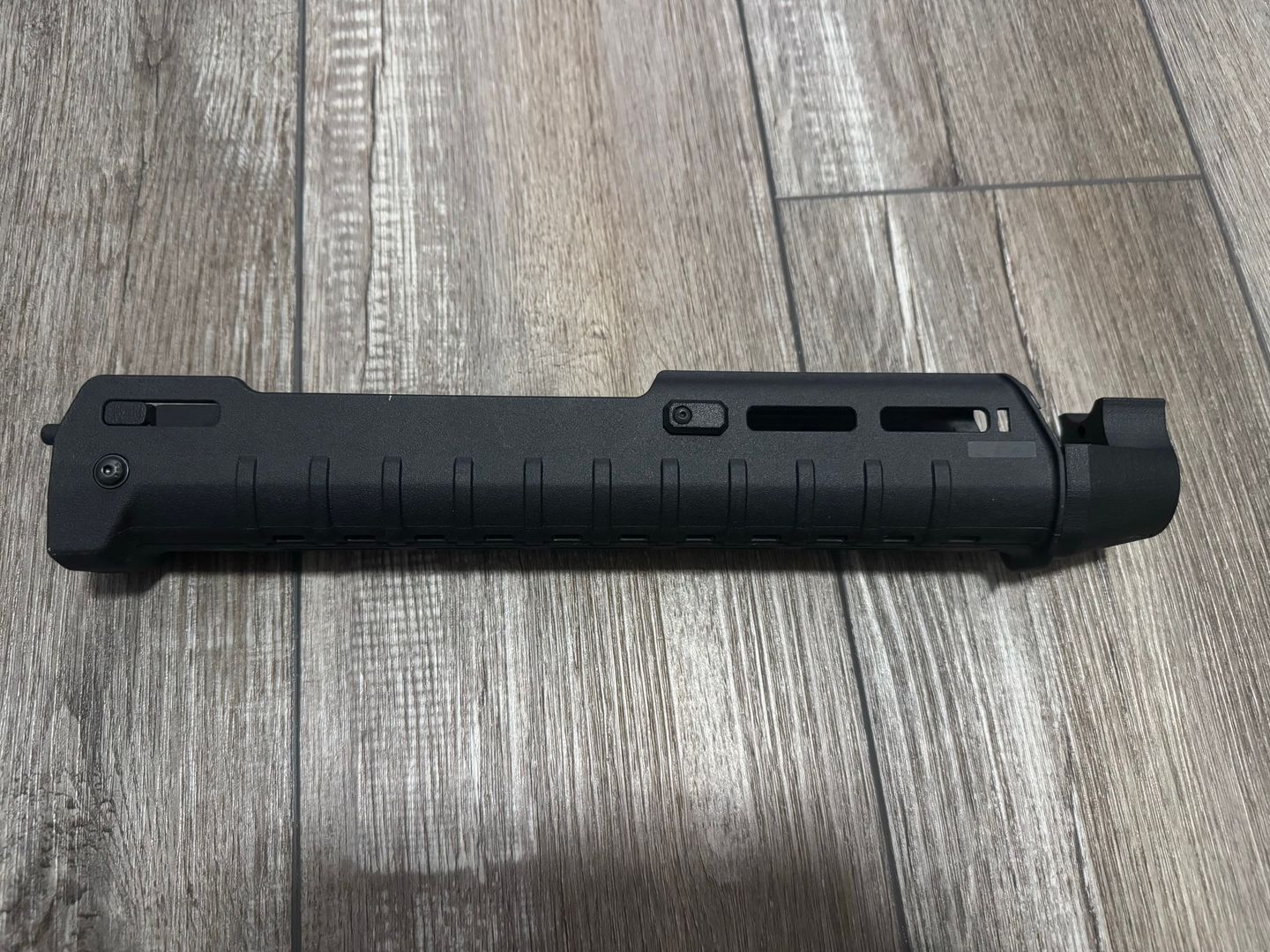GG&G A300UP Handguard 2
