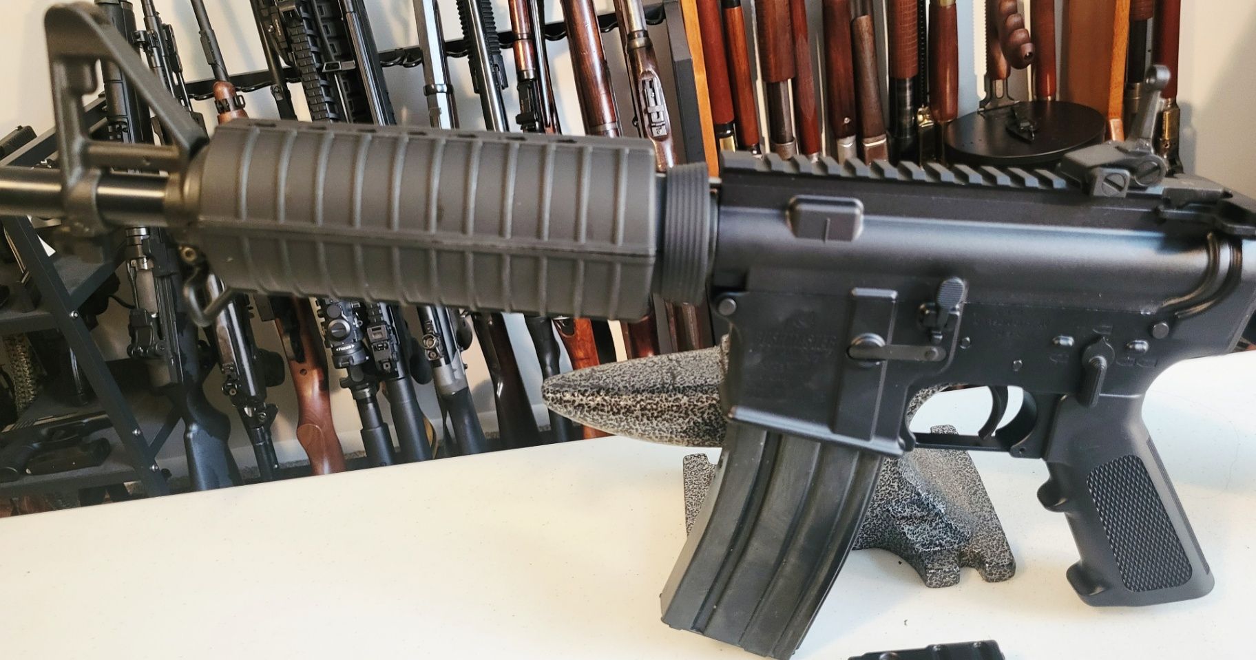 Bushmaster XM15-E2S  2