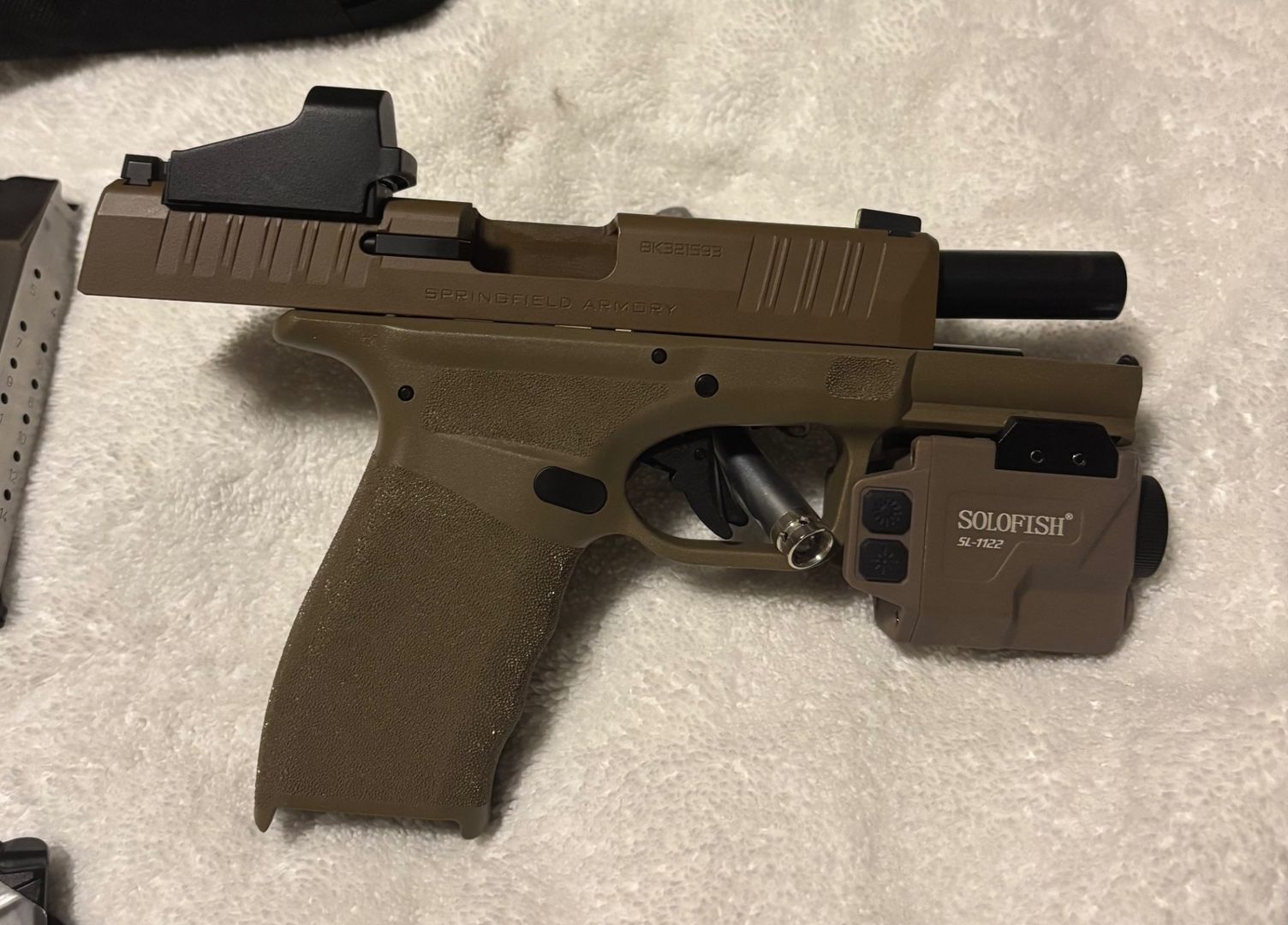 Springfield Hellcat PRO 9mm 3.7" FDE OSP w/CT optic, 5 mags, bag 2