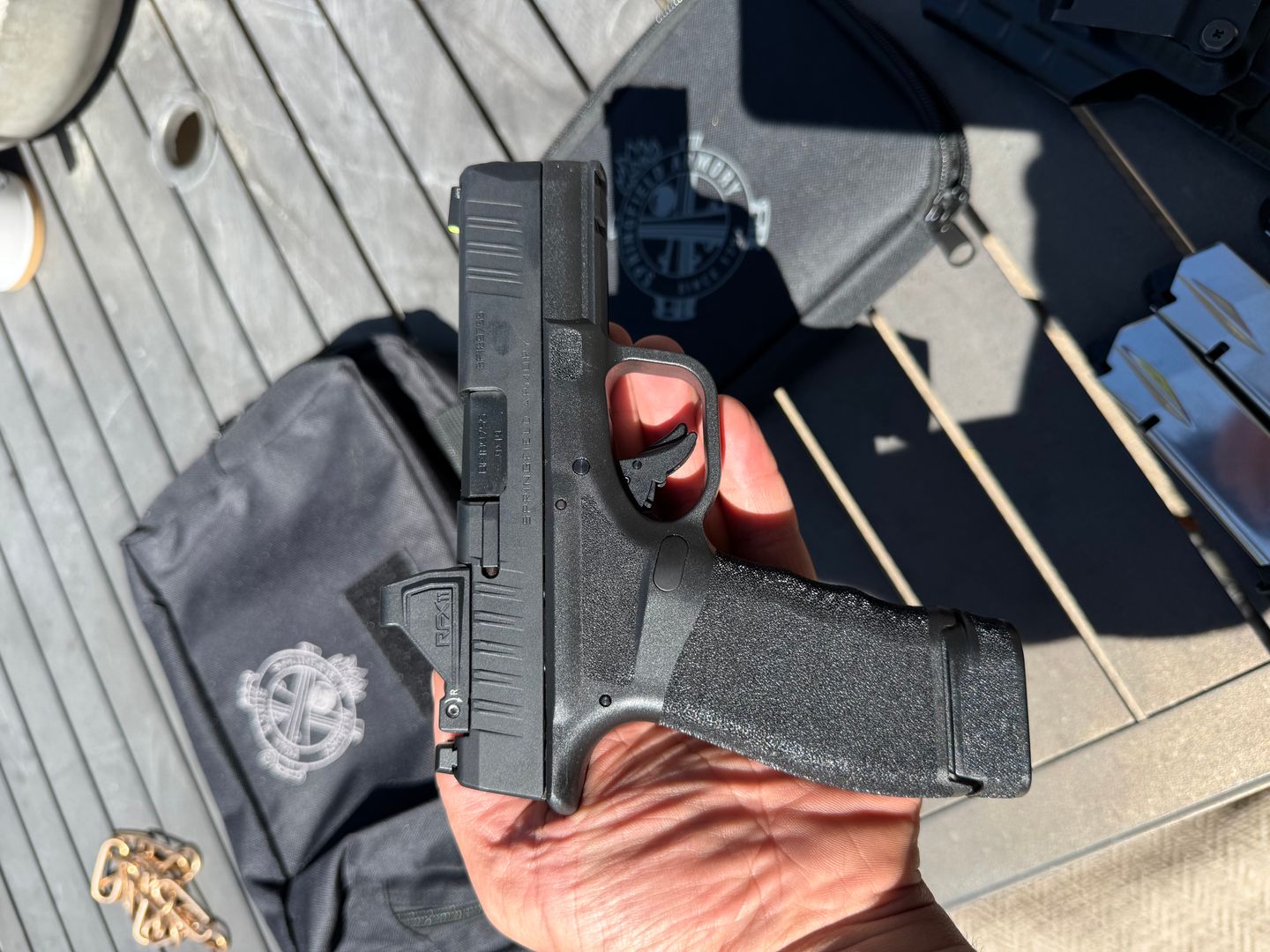 Springfield Hellcat Pro with Viridian RFX11 Green Dot, 5 mags and Holster 3