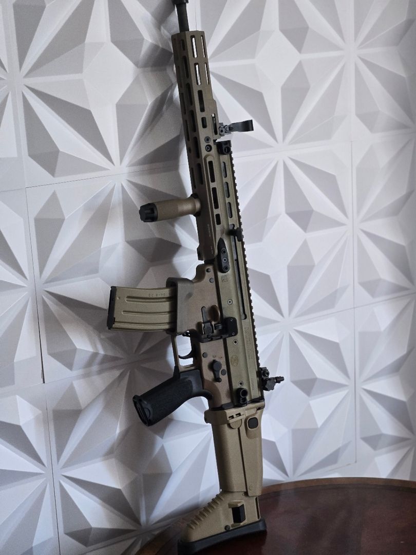 FN Scar 16s 5.56 4