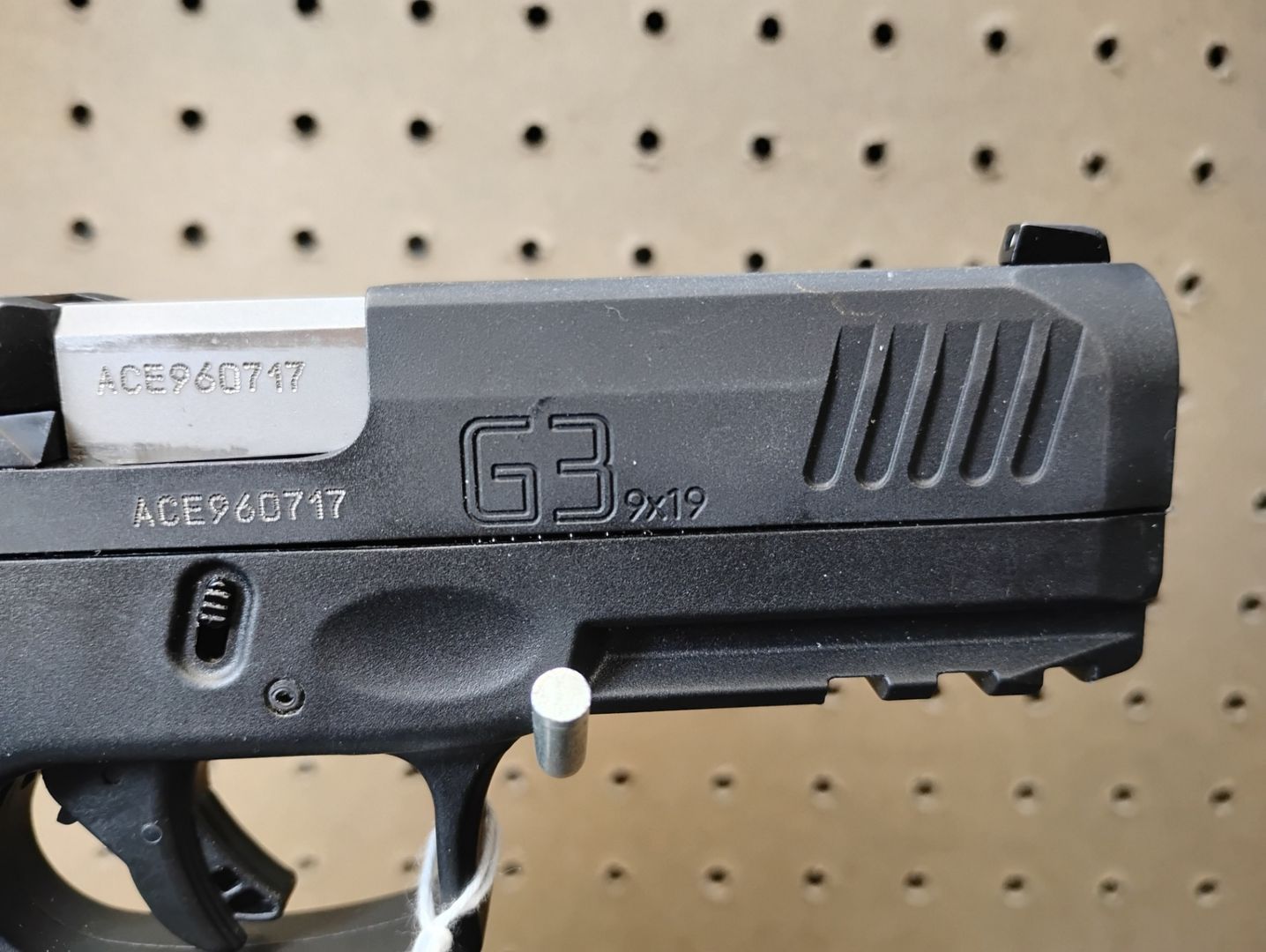 Taurus G3 9mm Full Size Semi-Auto Pistol 3