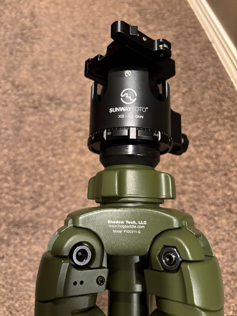 Hog Saddle/Shadow Tech PIG-0311-G Tripod w/ Sunwayfoto XB52 Ballhead 4